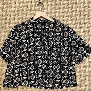 Forever 21 Button Down Shirt - Women’s Large Black - Southwest Short Sleeved